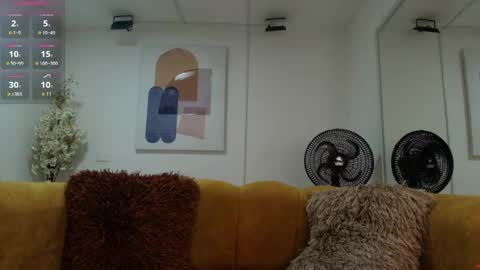 Antonella.  online show from May 25, 12:33 pm