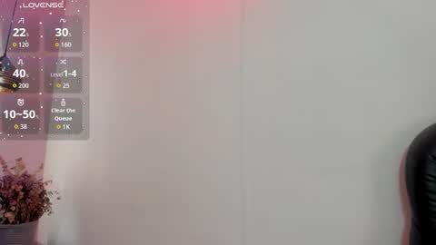 A N T O N E L L E  online show from September 17, 11:46 am