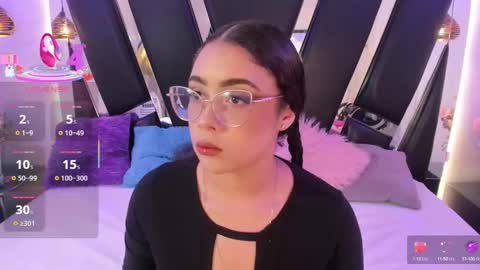 A N T O N E L L E  online show from October 2, 11:53 am