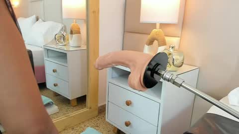 Antonia online show from March 5, 12:05 am