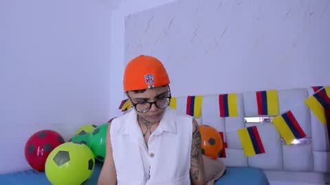 antony_d_ossa online show from June 19, 8:48 pm