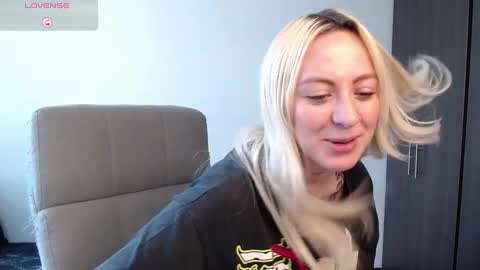 Antonia online show from December 11, 6:31 pm