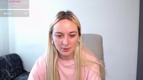 Antonia online show from January 8, 7:03 pm