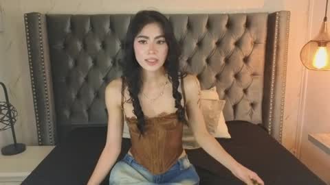 anya_belth online show from April 8, 7:39 pm