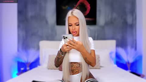 Snapshot of anyas_dolce chatting on December 22, 6:15 pm anyas_dolce online show from December 22, 6:15 pm