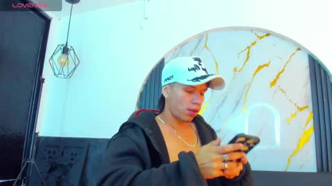 Snapshot of anyelo_sexyhot chatting on October 5, 12:35 pm anyelo_sexyhot online show from October 5, 12:35 pm