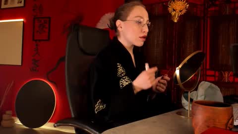 APHEX QUEEN online show from January 18, 9:29 am