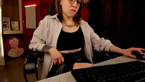 APHEX QUEEN online show from October 7, 9:16 am