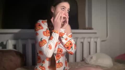 aphr0dite22 online show from March 12, 7:50 pm