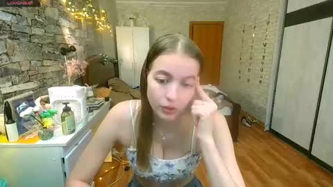 Aphrodite online show from May 11, 2:56 pm