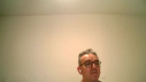 Snapshot of apixaba chatting on February 16, 9:59 pm furry bear online show from February 16, 9:59 pm