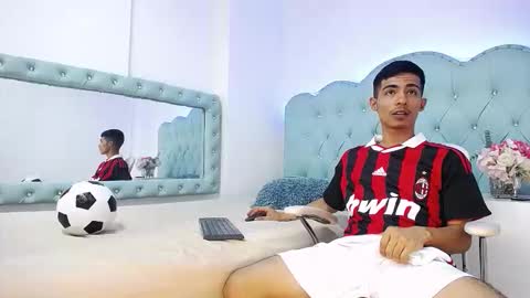 Apolo Richards online show from February 7, 8:45 pm