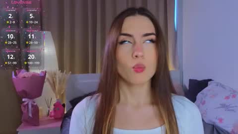 Vicki online show from December 18, 9:04 am