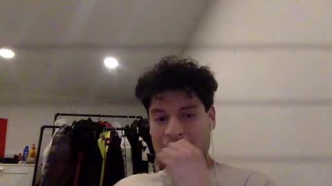 applejuice18 online show from January 1, 10:54 am