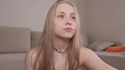  REYNA  my friend   online show from May 20, 3:18 pm