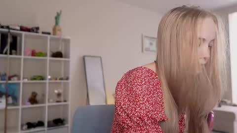  REYNA  my friend   online show from June 4, 3:07 pm