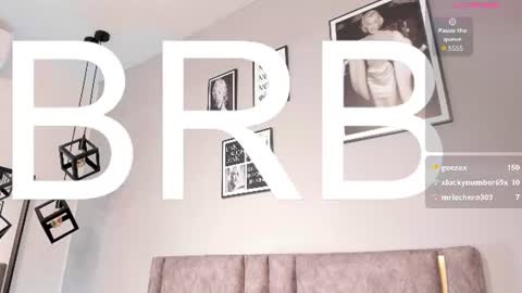 aprilberri online show from June 21, 9:16 am