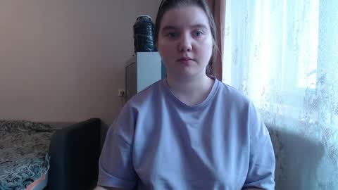 Josefin online show from April 18, 8:27 am