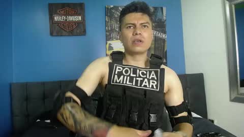 aquilestaylor online show from May 28, 3:32 pm