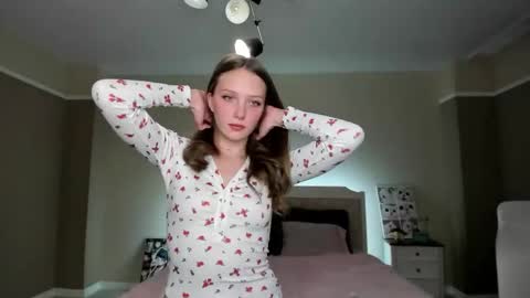 Snapshot of ar_ya18 chatting on October 24, 8:59 am Lina online show from October 24, 8:59 am