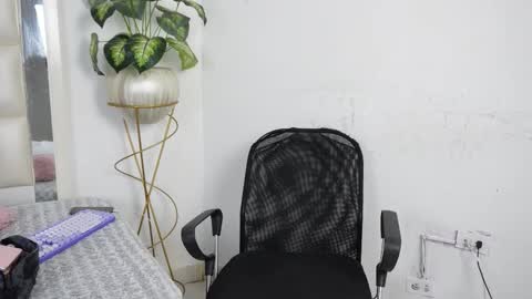   online show from September 21, 6:17 am