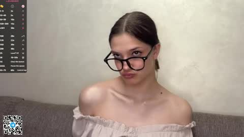 Caroline online show from April 6, 7:37 pm