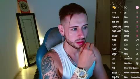 Snapshot of ares_blue chatting on February 11, 11:09 am ares blue online show from February 11, 11:09 am