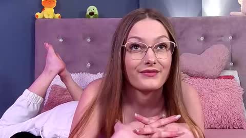 Ariel online show from January 12, 9:33 pm