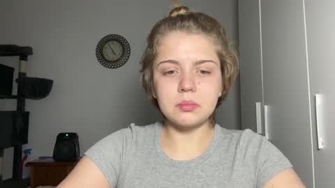 ari_crystal online show from February 9, 2:53 pm