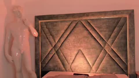 Ari  online show from October 4, 6:55 am