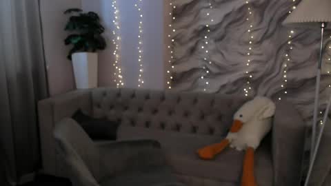 aria_mila online show from May 13, 3:05 am