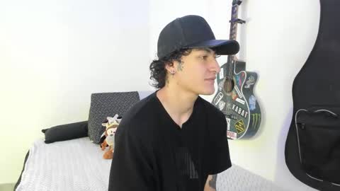 Aria and Orien online show from February 25, 2:42 pm