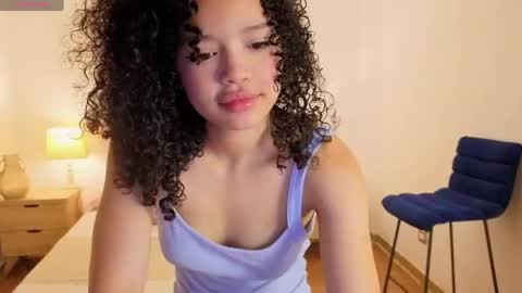 ariaa_23 online show from May 1, 12:21 pm