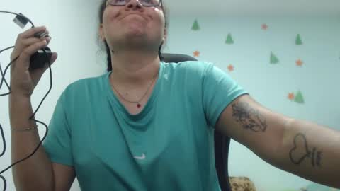 ...Ariana... online show from January 19, 5:18 pm