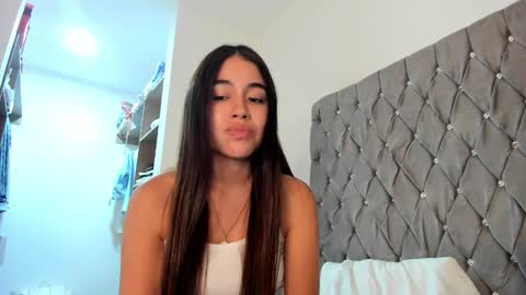 Snapshot of ariamontgomeryyy chatting on December 22, 3:00 am Aria Montgomery online show from December 22, 3:00 am