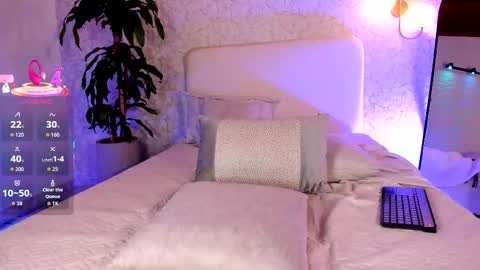 Aria online show from September 11, 11:50 pm