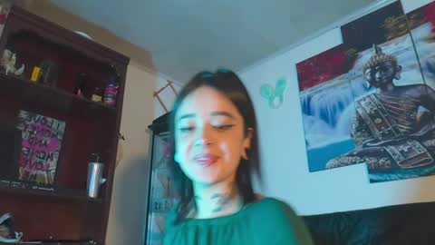 ariana_whitee online show from May 16, 8:29 pm