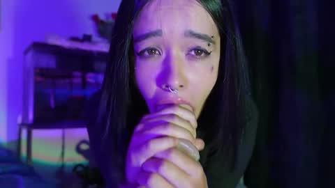 ariana_whitee online show from December 14, 12:50 am