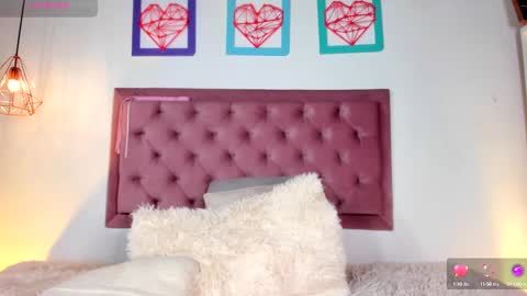 Snapshot of ariana_zc_ chatting on February 13, 11:37 pm Susan online show from February 13, 11:37 pm