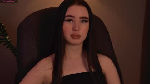 arianapurr online show from April 8, 3:59 pm