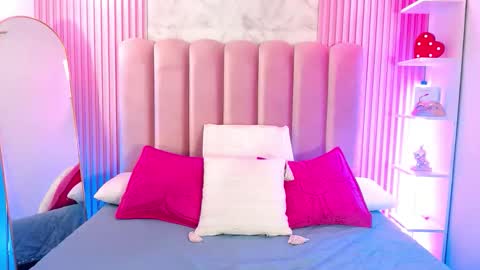 ArianaRougee online show from May 28, 11:41 am