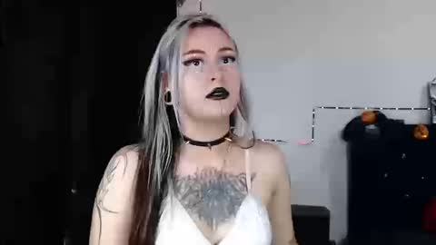 help me 100 hands up my OF is Free  online show from September 10, 10:11 pm