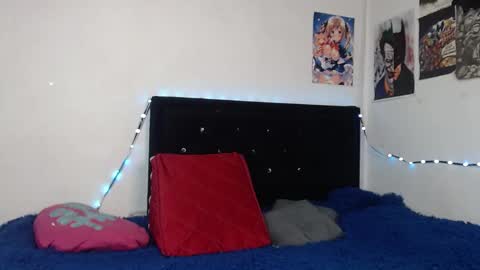 help me 100 hands up my OF is Free  online show from March 8, 10:13 pm