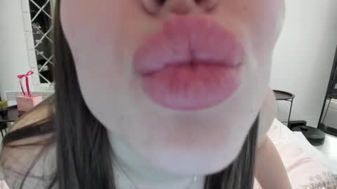 arianightx online show from March 10, 7:11 am