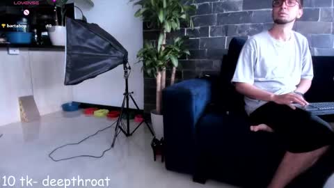 CALL ME JADE   online show from September 14, 11:00 am