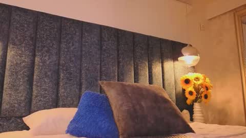 Arianna online show from March 18, 7:42 pm