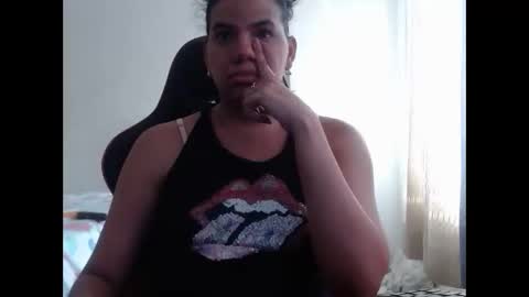 ariannaloovel online show from November 1, 6:40 pm