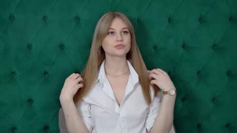 Aria online show from October 7, 5:31 pm