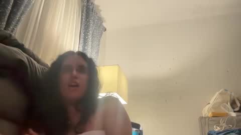 Snapshot of ariawestlove chatting on February 18, 4:26 am Aria online show from February 18, 4:26 am