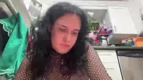 Snapshot of ariawestlove chatting on January 9, 5:55 am Aria online show from January 9, 5:55 am